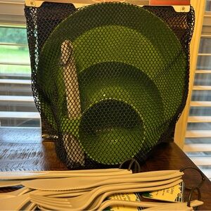 Green Camping Dinnerware Set